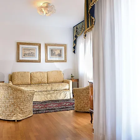 San Marco Palace ונציה
